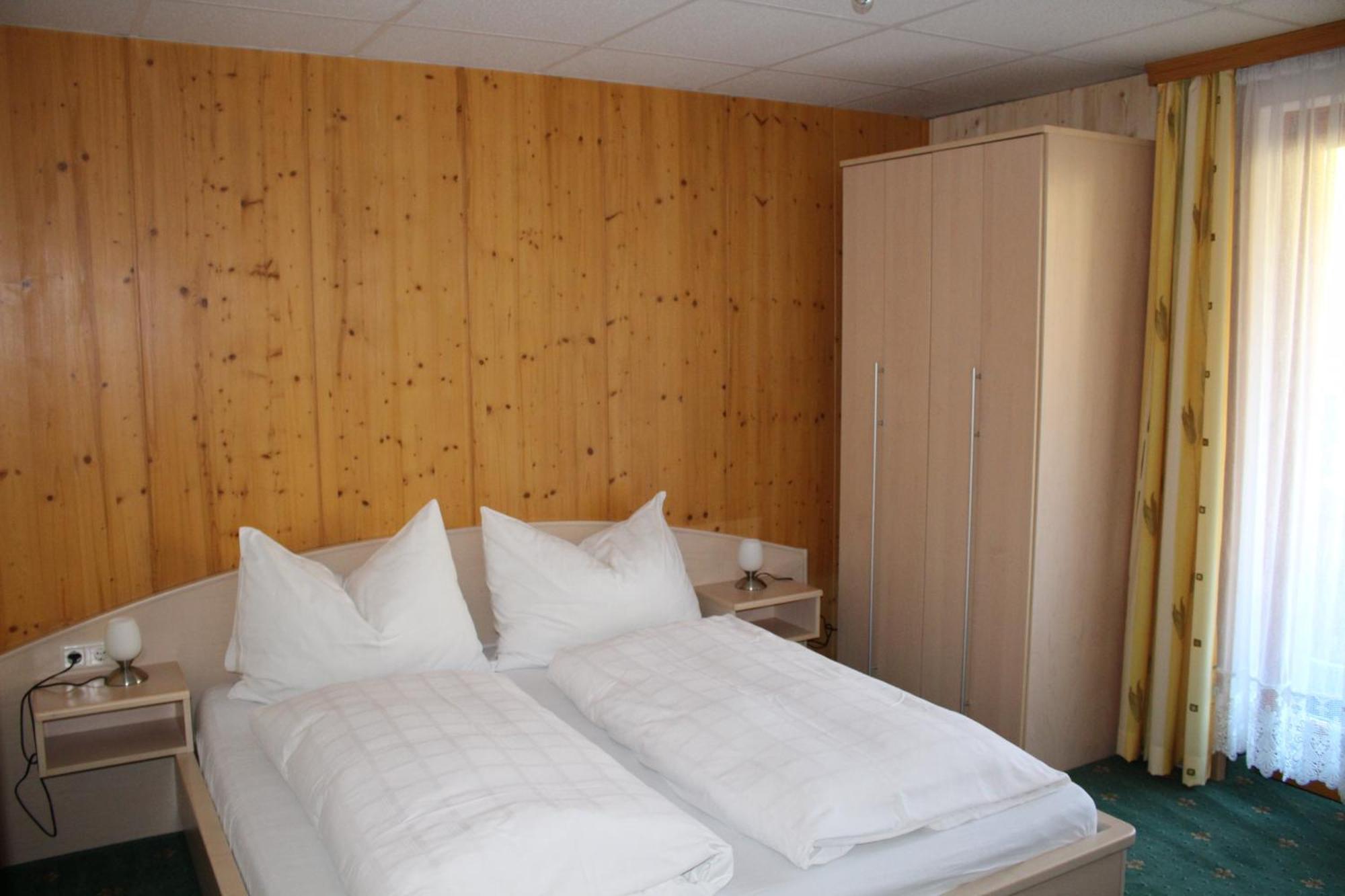 Haus Schoenleiten Wagrain Room photo